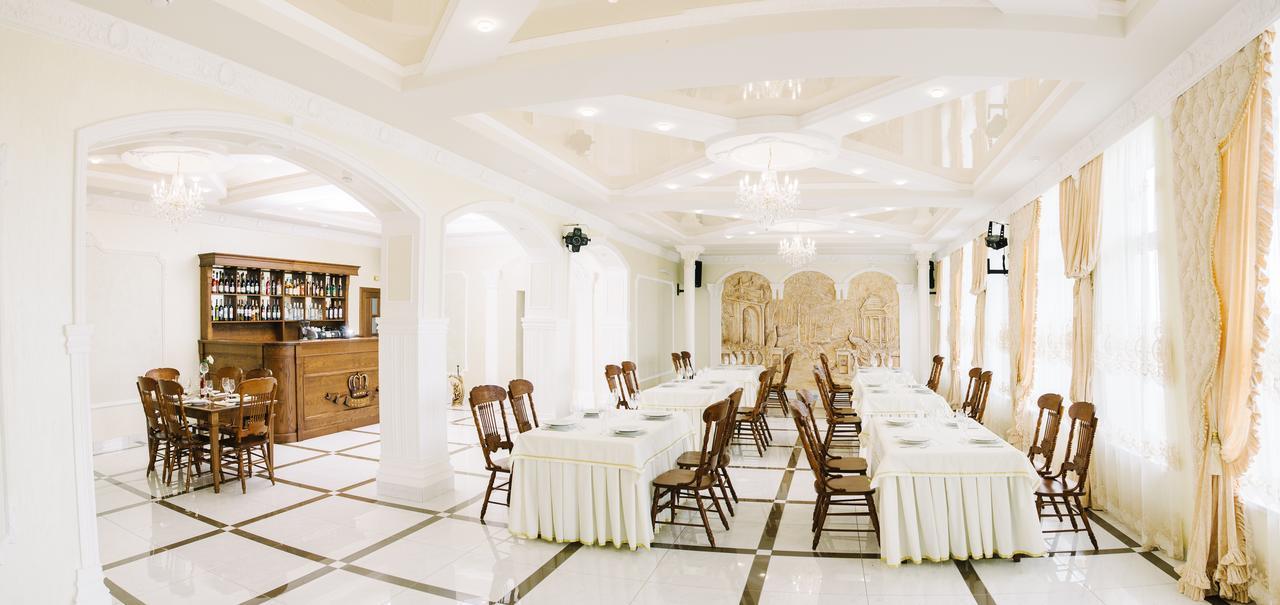 Hotel Korona Kolybayevka Buitenkant foto