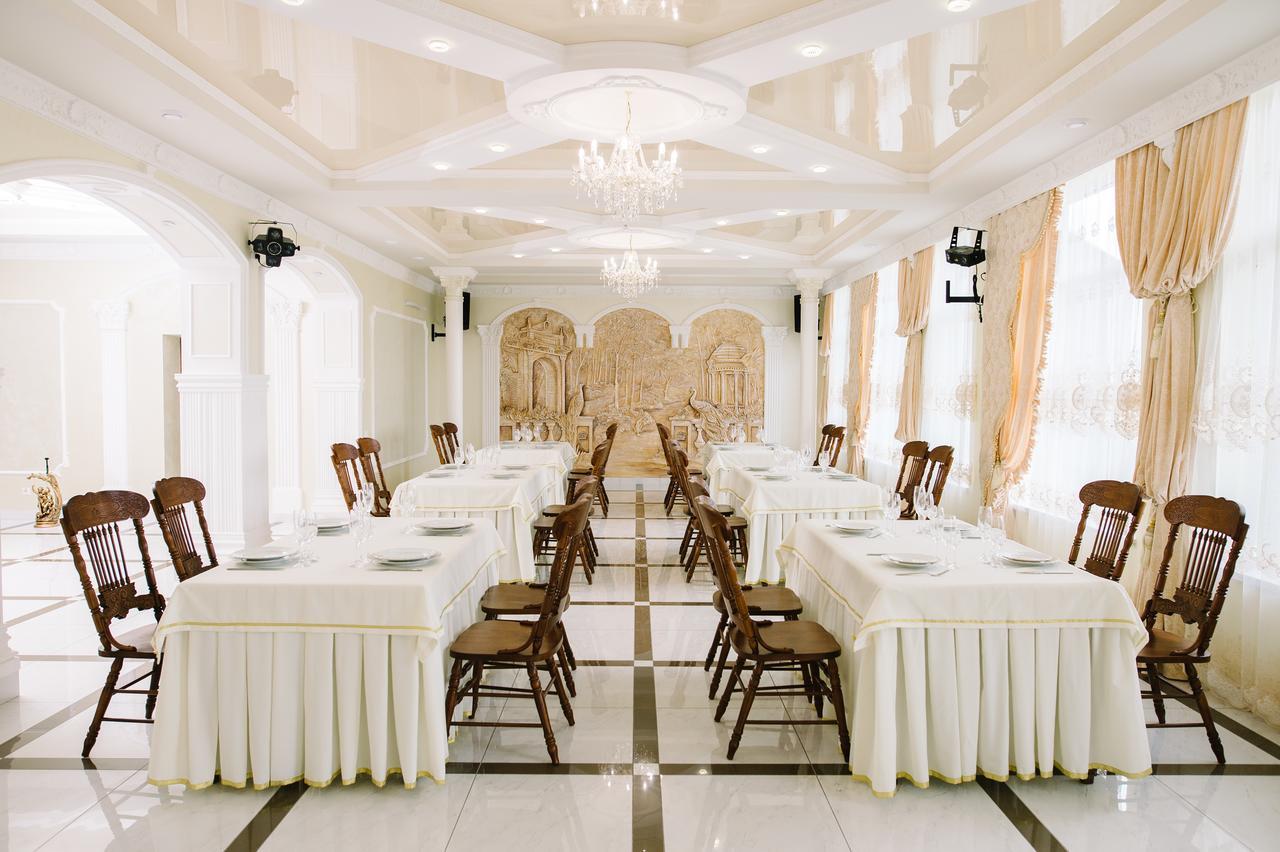 Hotel Korona Kolybayevka Buitenkant foto