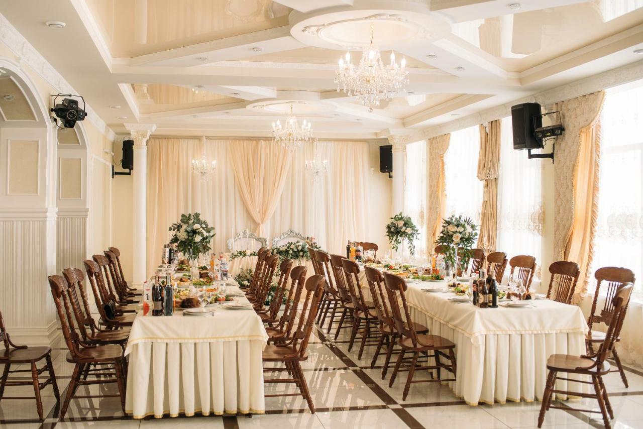 Hotel Korona Kolybayevka Buitenkant foto