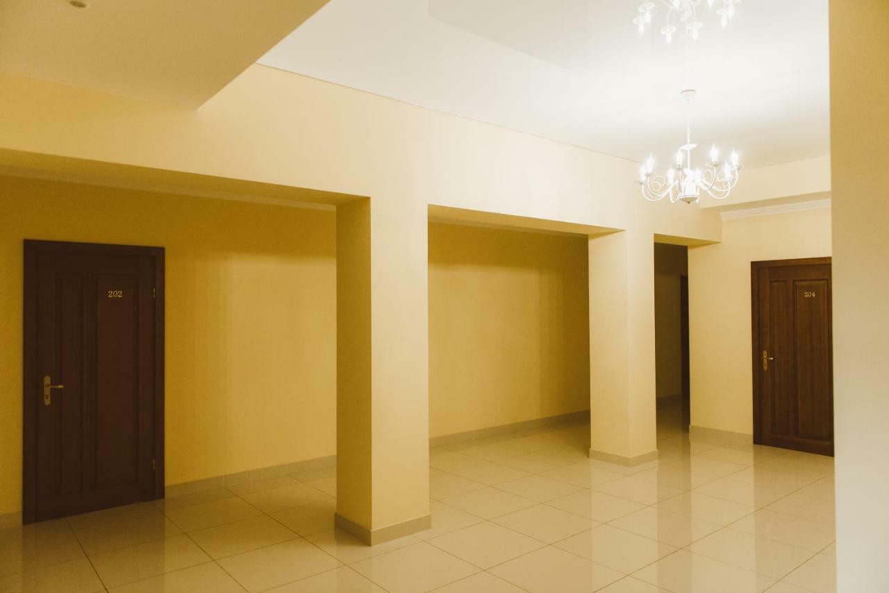 Hotel Korona Kolybayevka Buitenkant foto